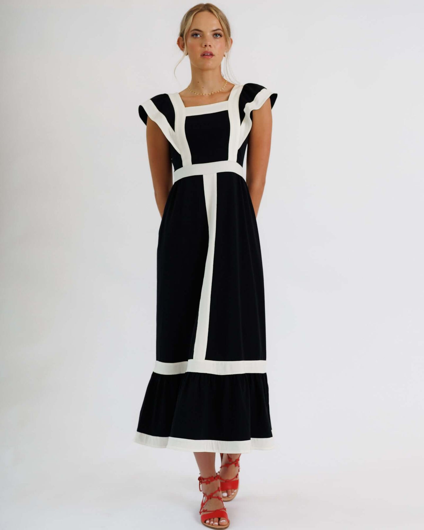 Vestido de fiesta de bloque Downeast Maxi de punto con escote cuadrado