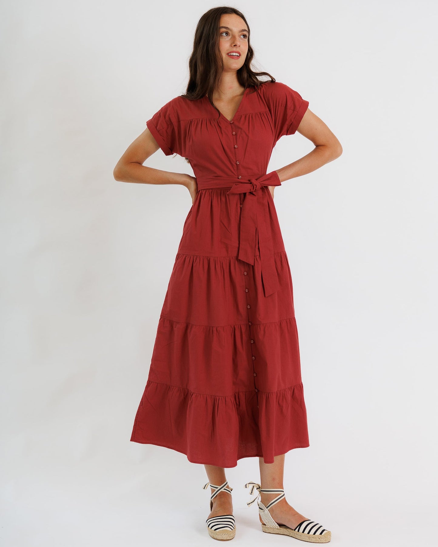 Vestido Dina Downeast de algodón con corte en A y cuello en V y botones