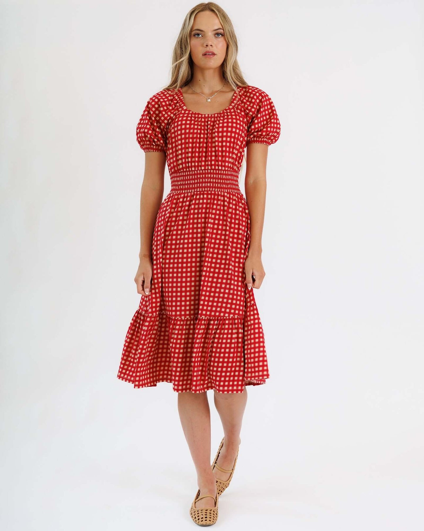 Vestido fruncido con escote corazón de Downeast