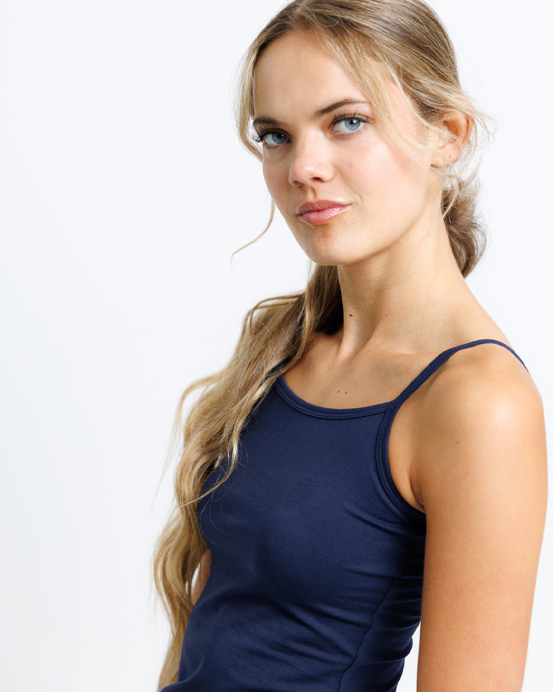 Wonder Cami Tank Top, esencial para usar en capas con vestidos