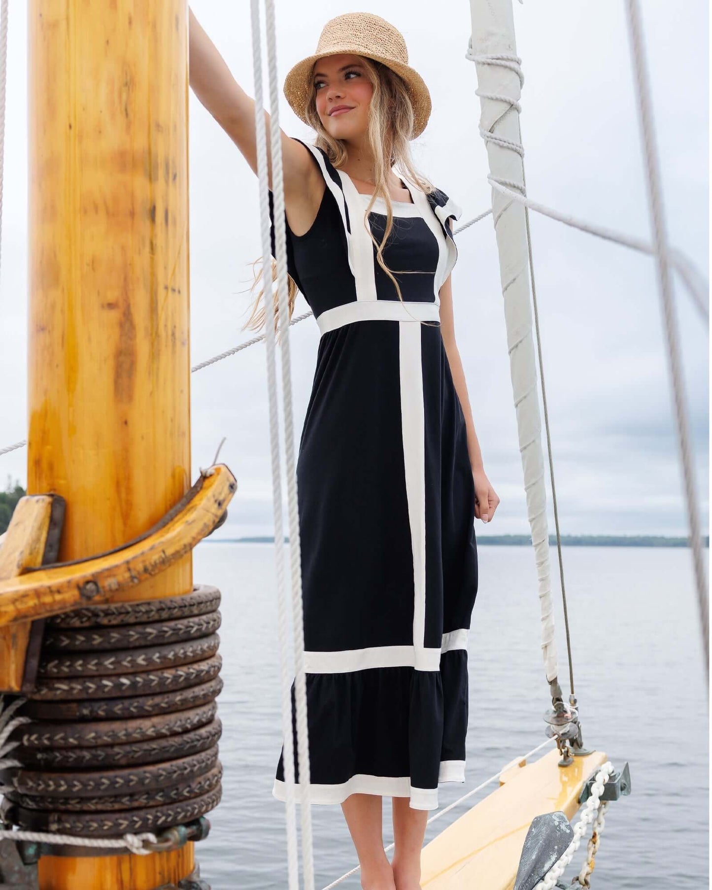 Vestido de fiesta de bloque Downeast Maxi de punto con escote cuadrado