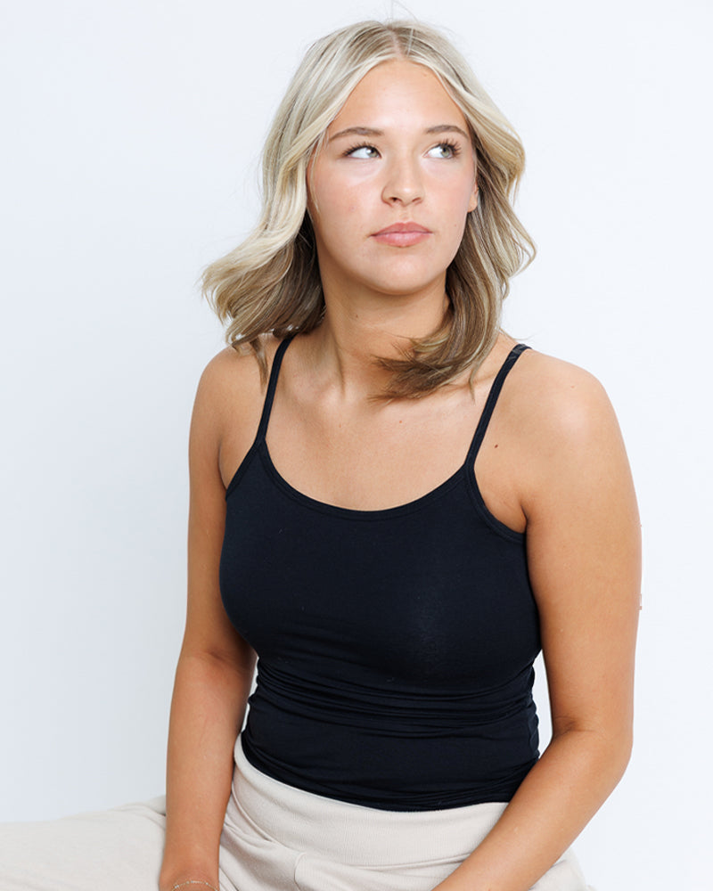 Wonder Cami Tank Top, esencial para usar en capas con vestidos