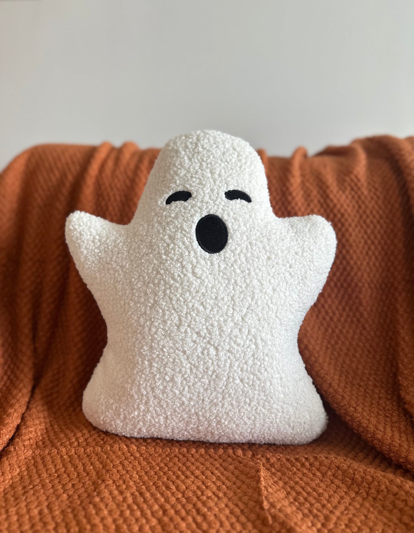 White Sherpa Ghost Pillow for Cozy Seasonal Halloween Decor