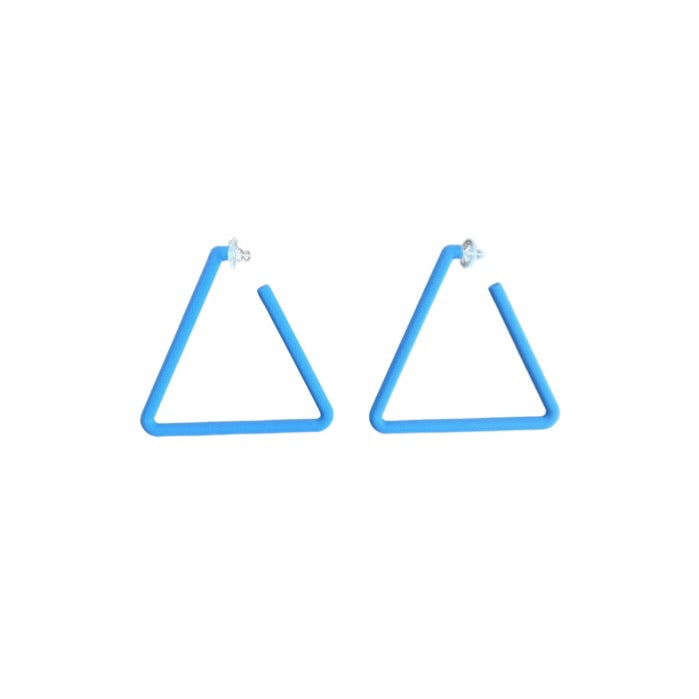 Pendientes de aro triangulares de acrílico de 2,5 pulgadas de largo.