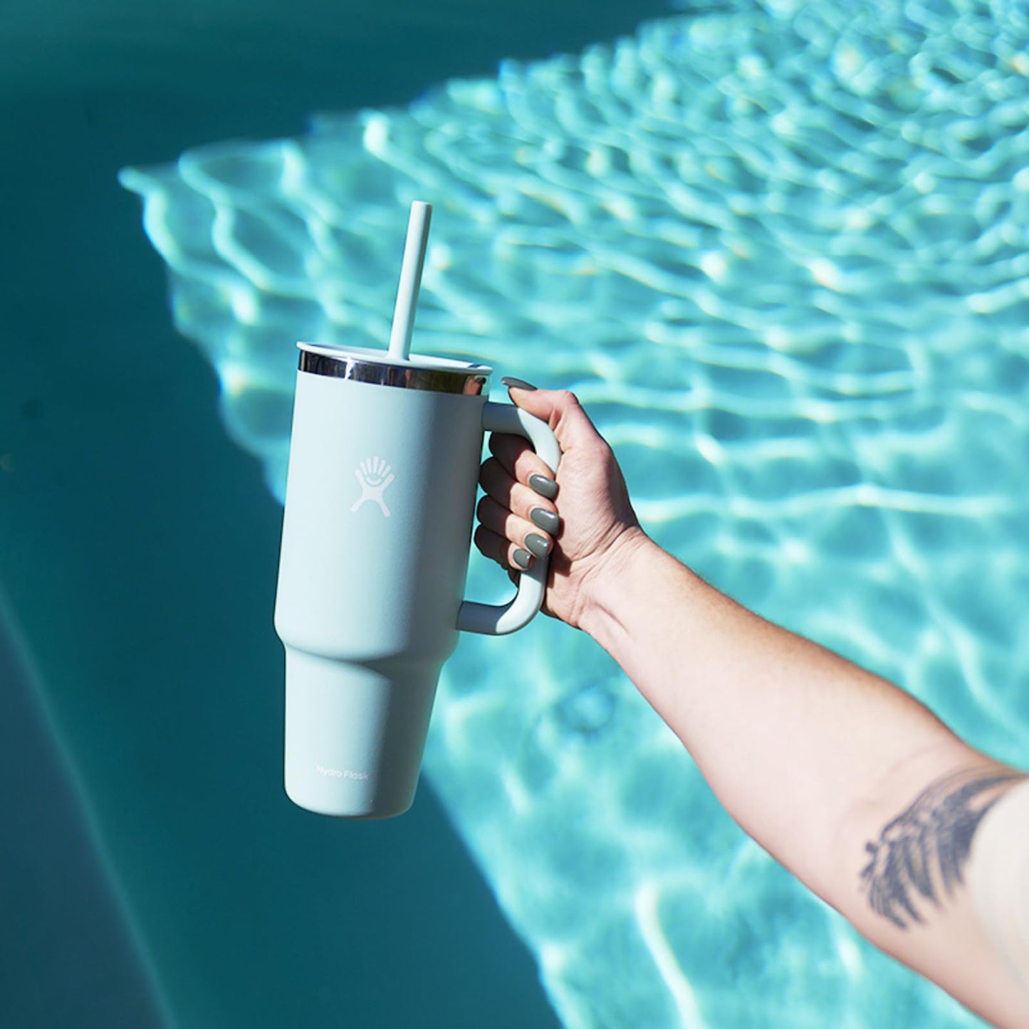 Hydro Flask 40 Oz Travel Tumbler with Handle, Lid and Straw - Insulated Stainless Steel in Trillium