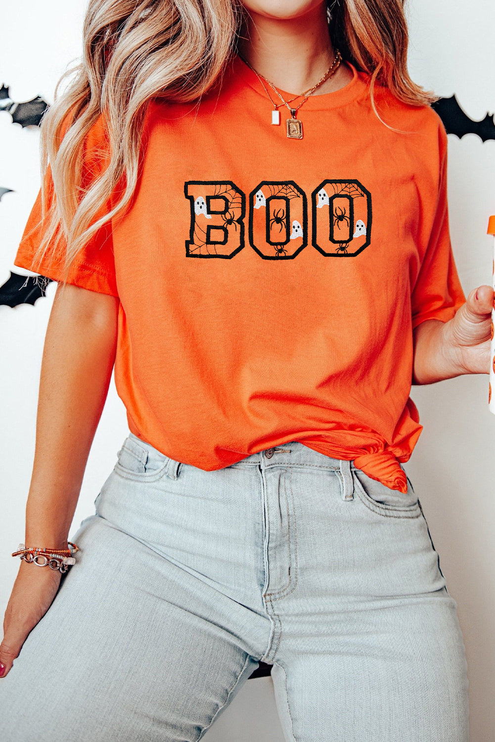 Camiseta gráfica bordada con la araña fantasma de Halloween de Orange Boo