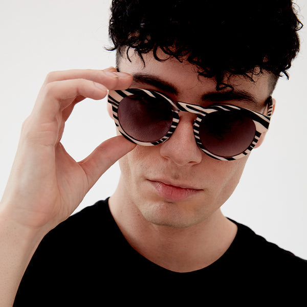 Chelsea Zebra Sunglasses Subtle Gradient Round Frames