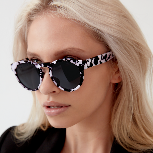 Chelsea White Tortoise Sunglasses With Gradient Lenses
