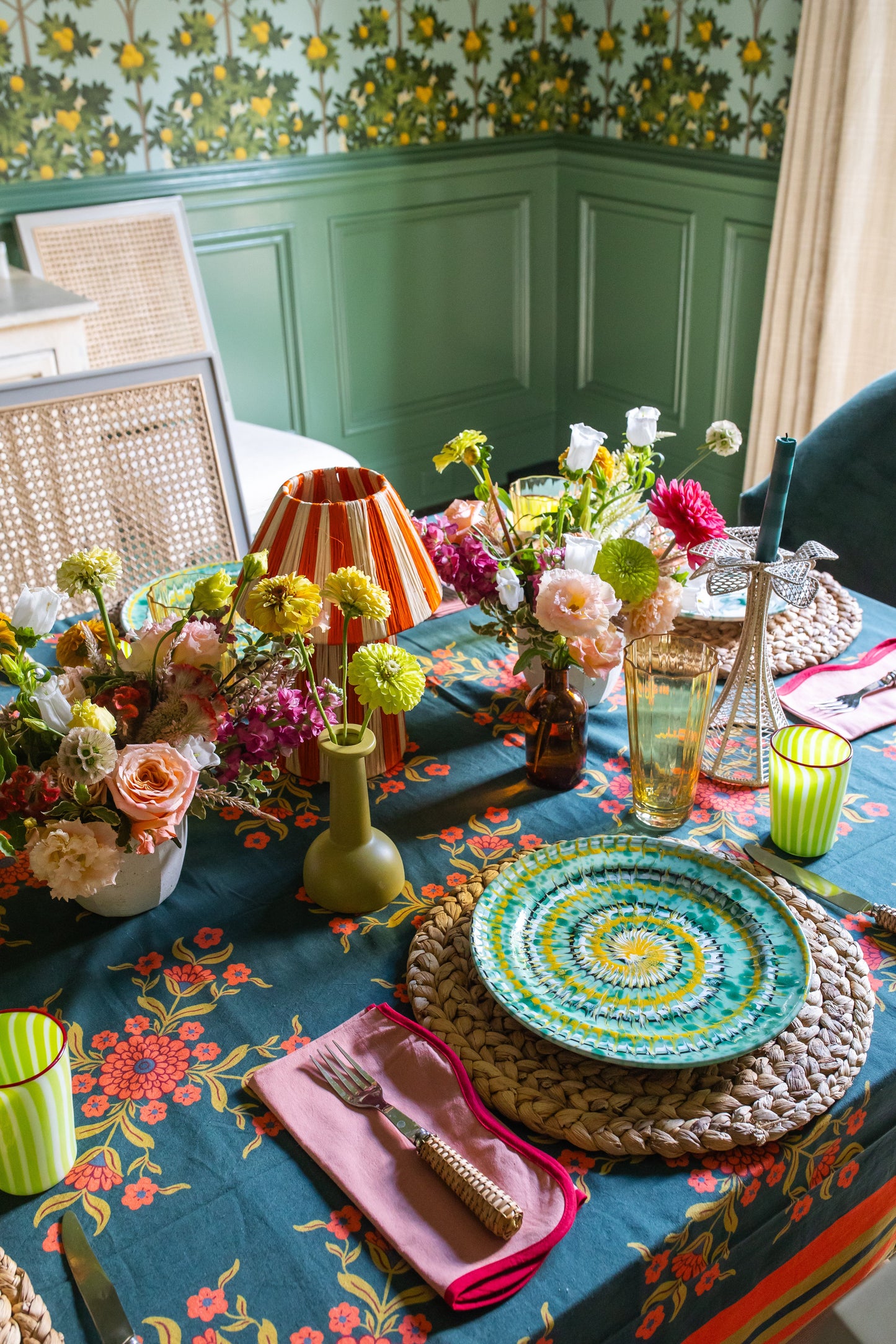 Mantel floral verde con estampado de rayas ModaFleur 100% algodón