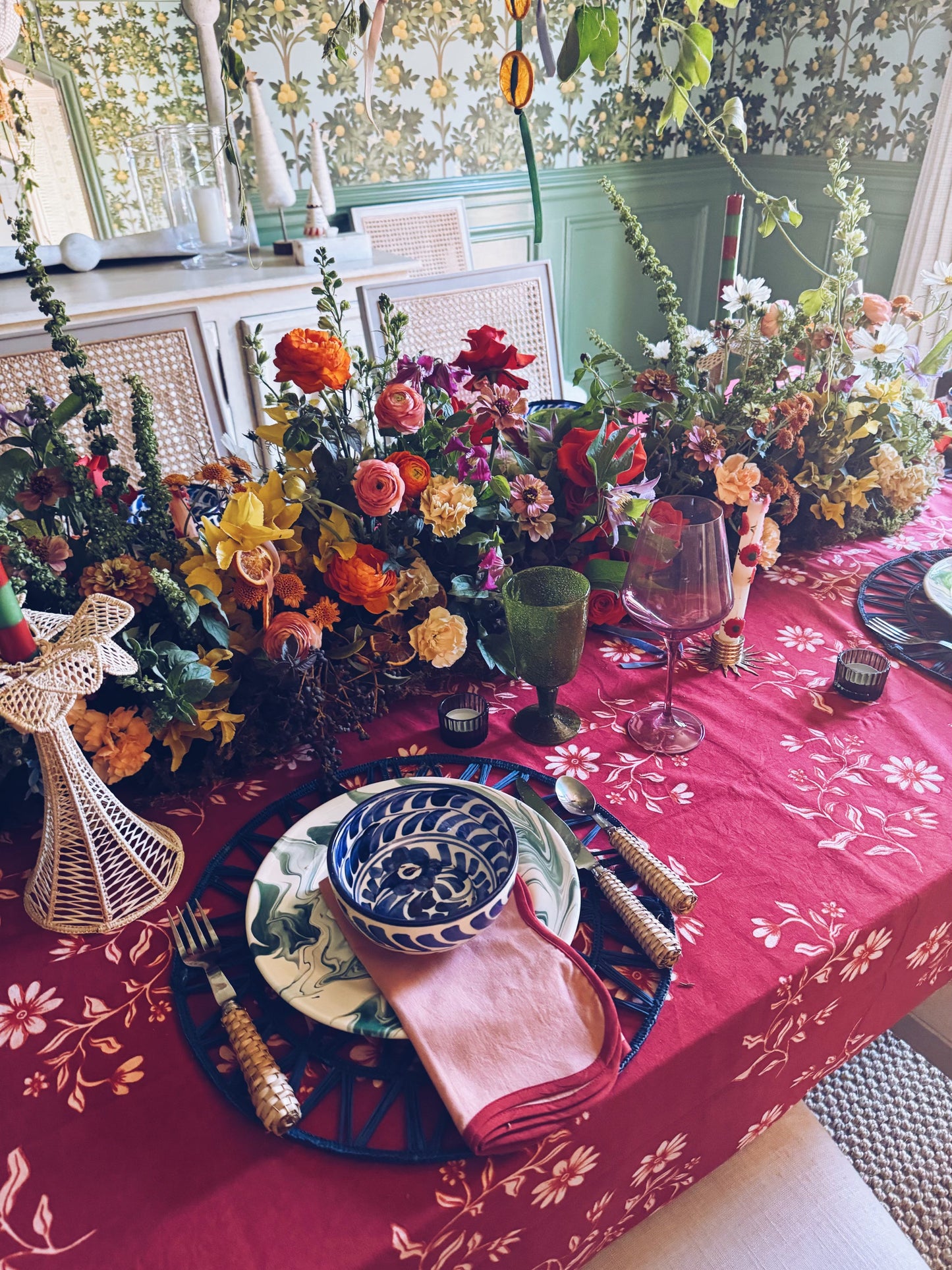 EL MANTEL PETAL ROUGE