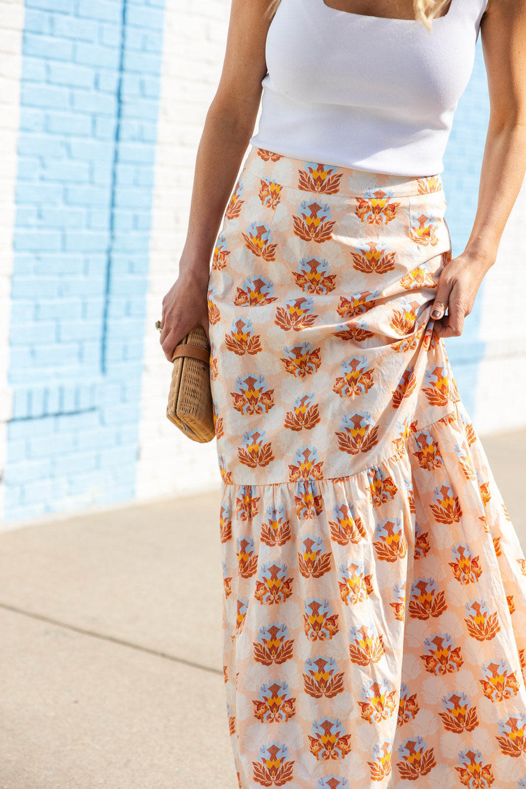 Falda Jasper con estampado floral, volantes y silueta elegante