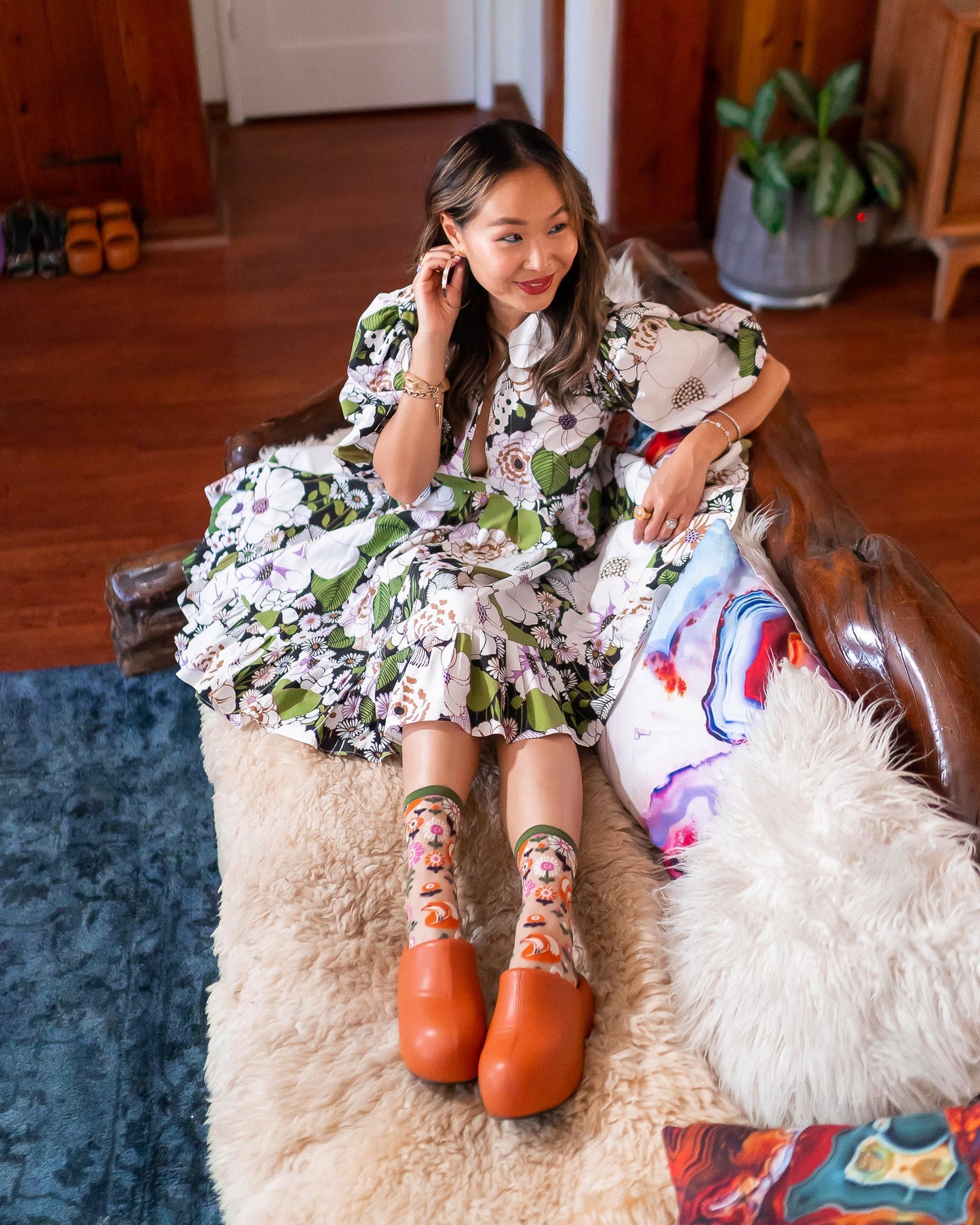 Feeling Foxy Sheer Crew Sock Olive Green Geometric Foxes
