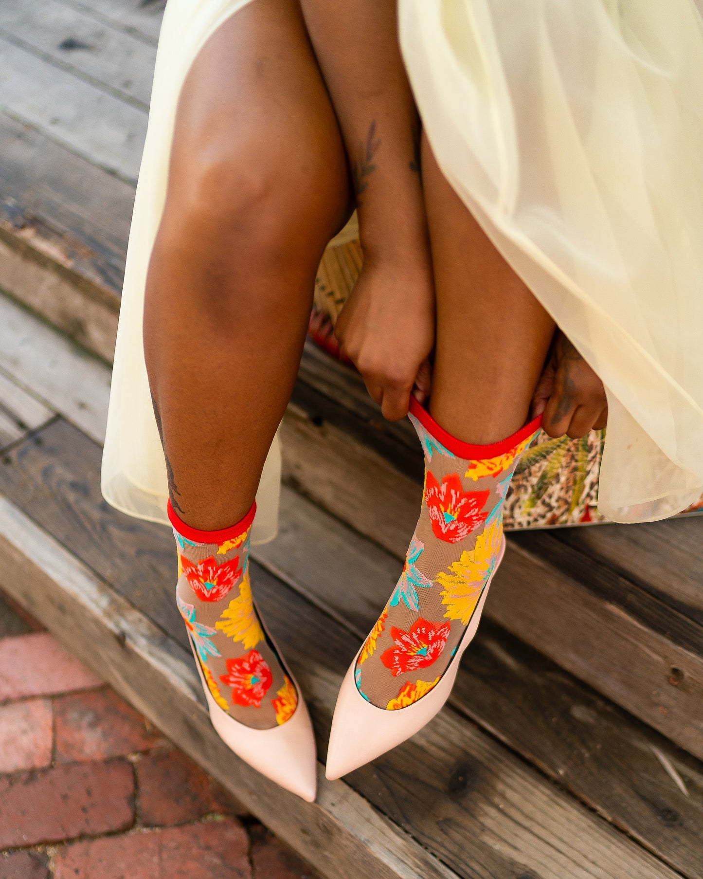 Flower Power Sheer Crew Sock Floral Burst in Bright Colors