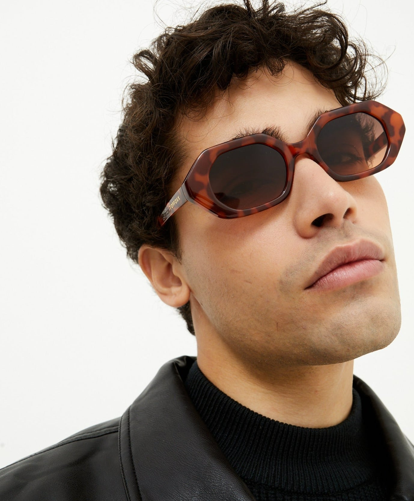 Came to Win Tortoise Geometric Unisex Sunglasses Bold Style