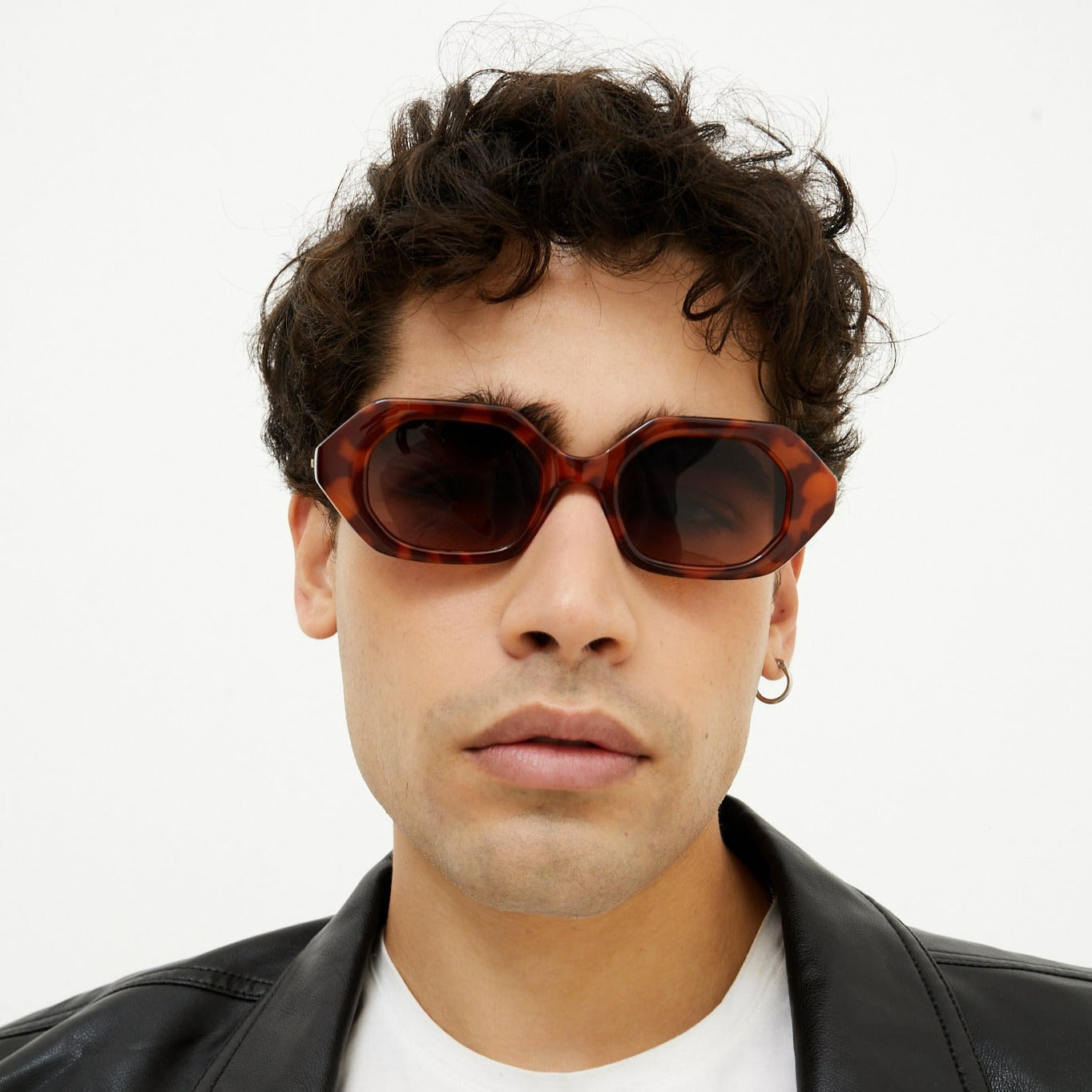 Came to Win Tortoise Geometric Unisex Sunglasses Bold Style