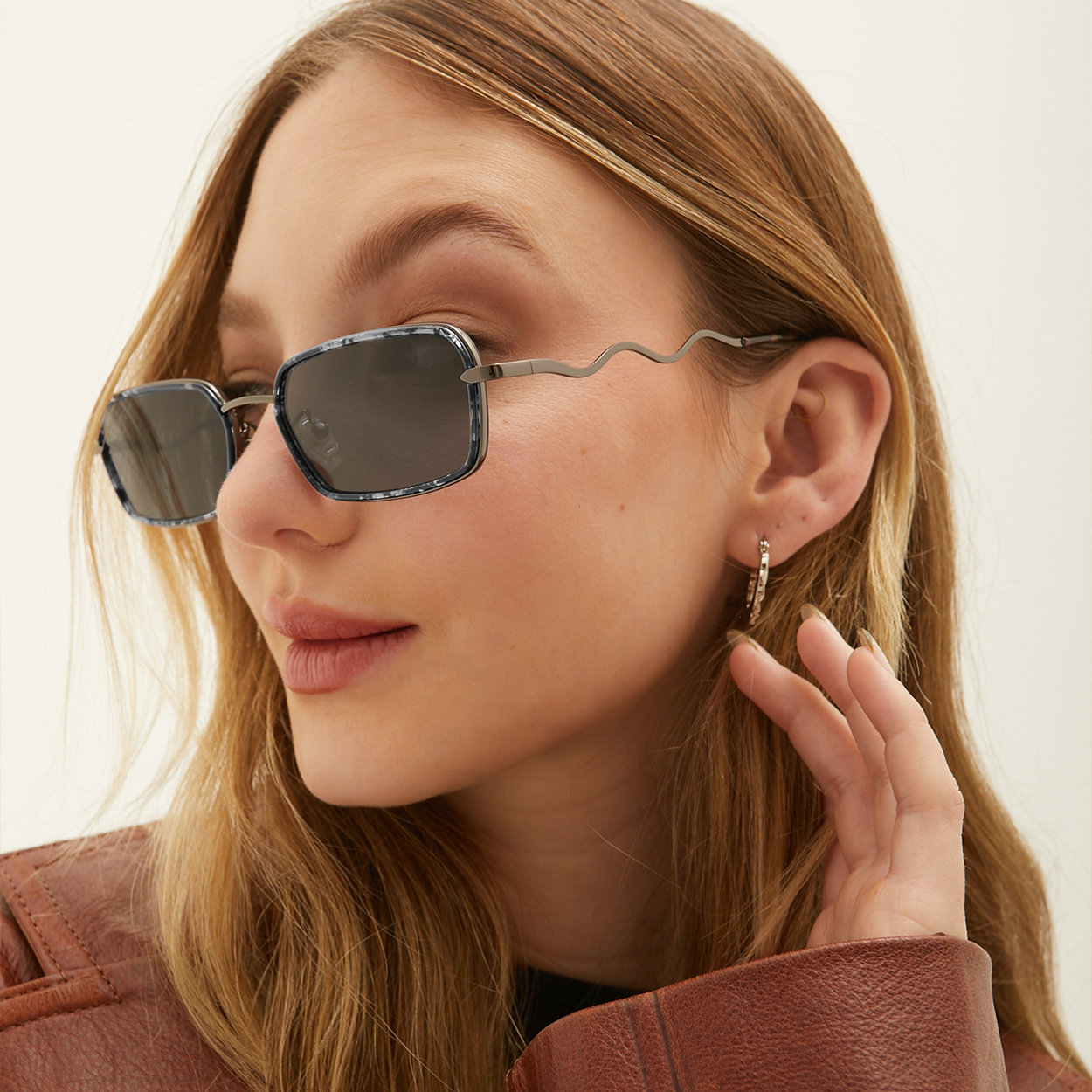 Eve Black Vintage Sunglasses Rectangular Gradient Lenses