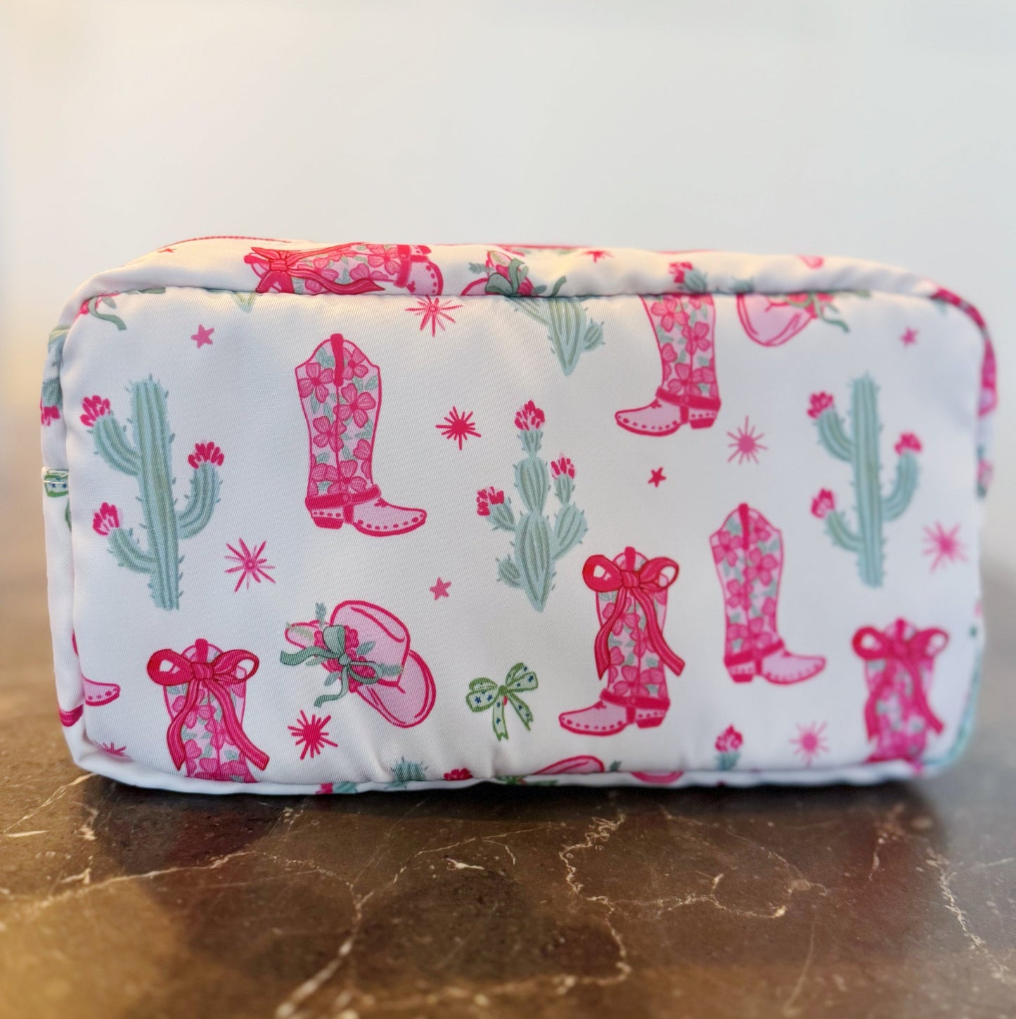 Sassy Western Vibes: Your Go-To Everyday Cosmetic Case!