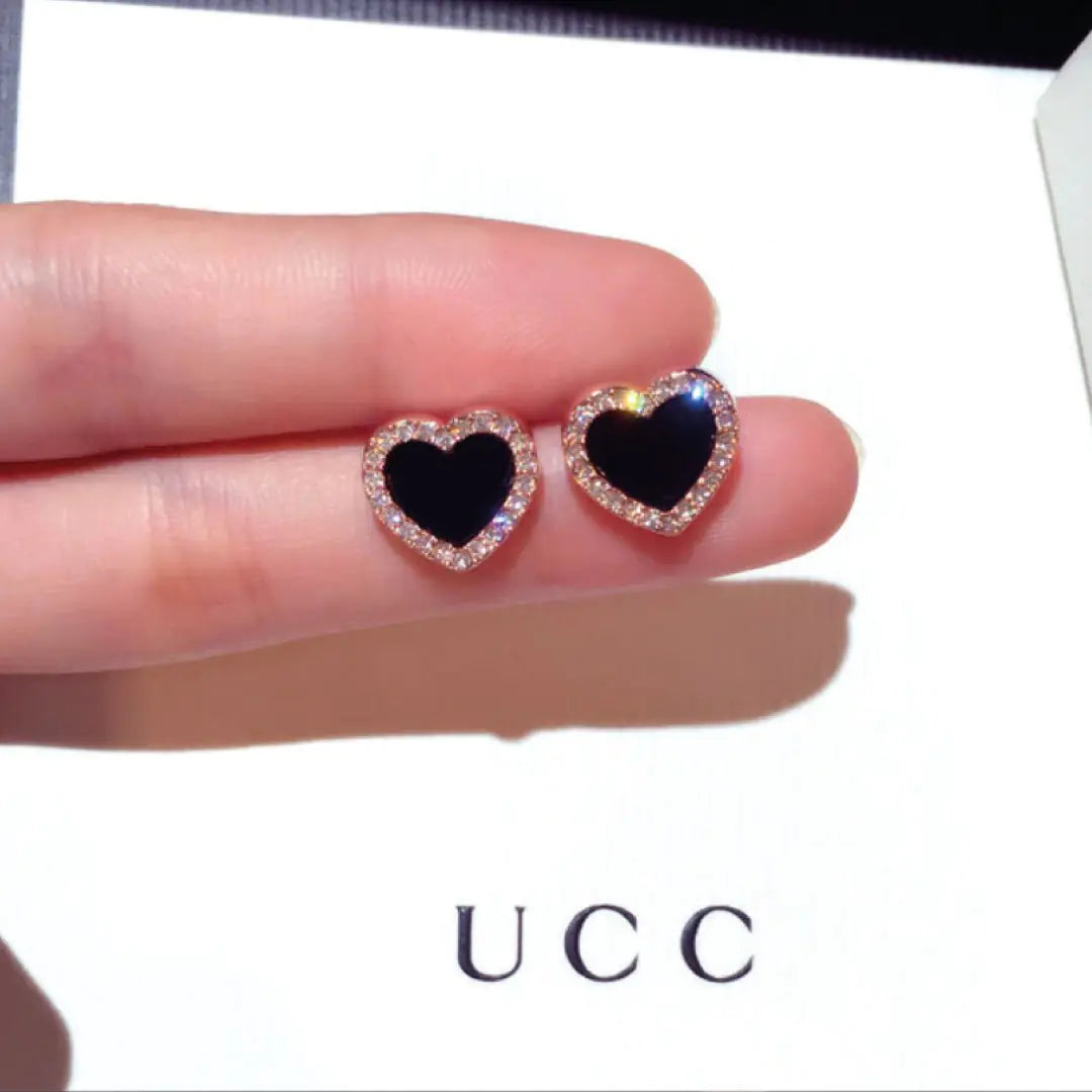 Onyx Heart Earrings With Rhinestone Accents For Elegance