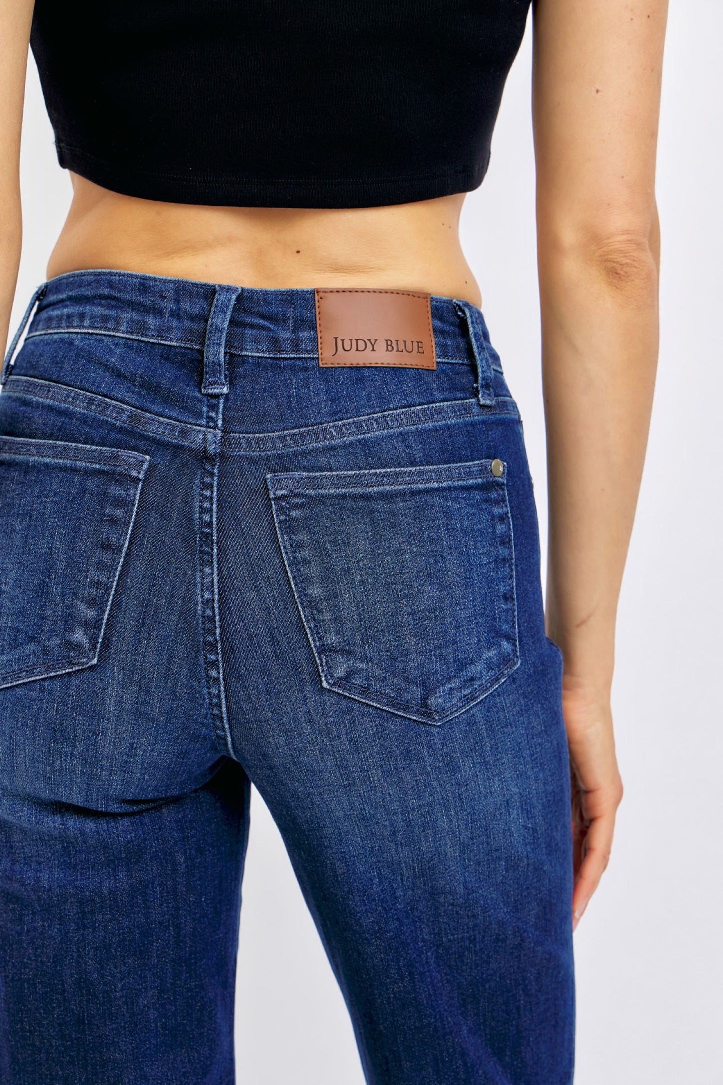 Say hello to comfort and style with Judy Blue's Plus Size Tummy Control Straight Jeans! Perfect fit for every body! #PlusSizeFashion #JudyBlueJeans